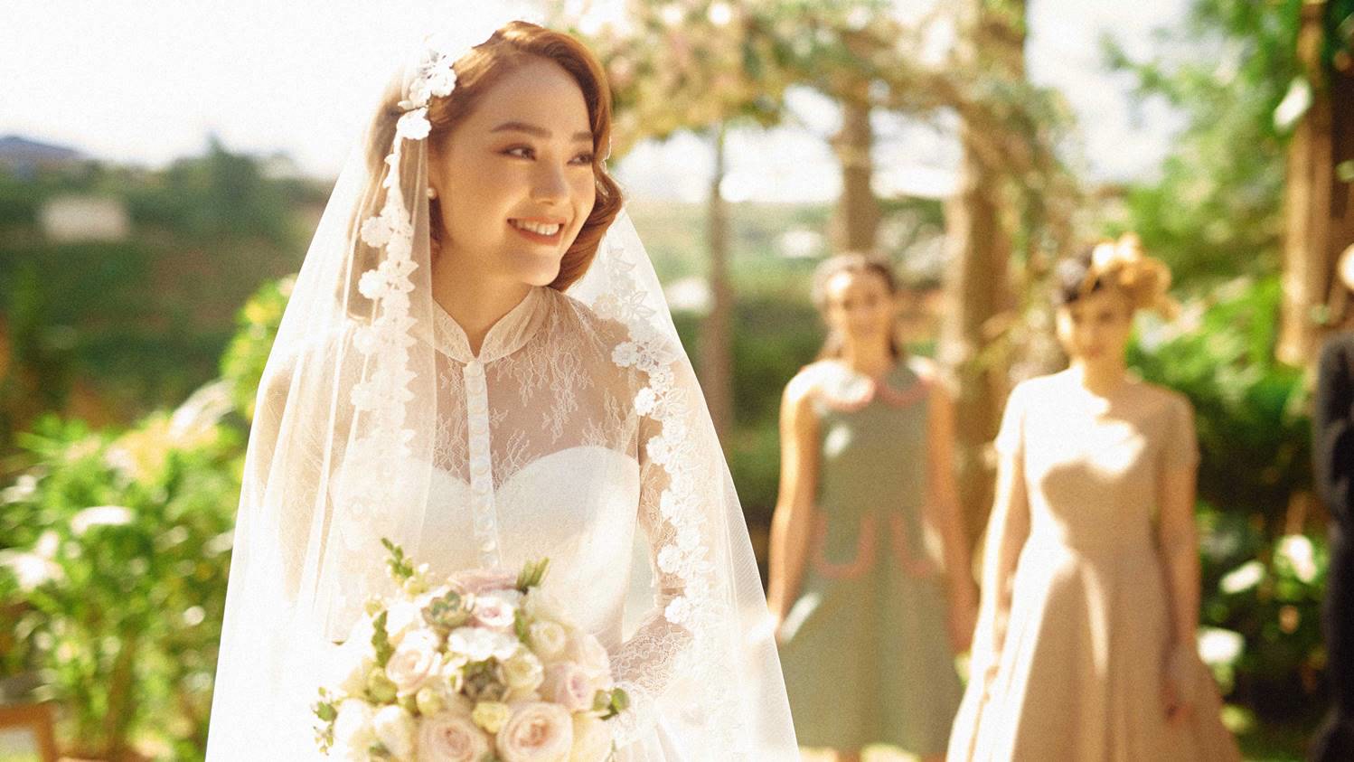 Tạo hình của Minh Hằng trong MV mới. Ảnh: Internet