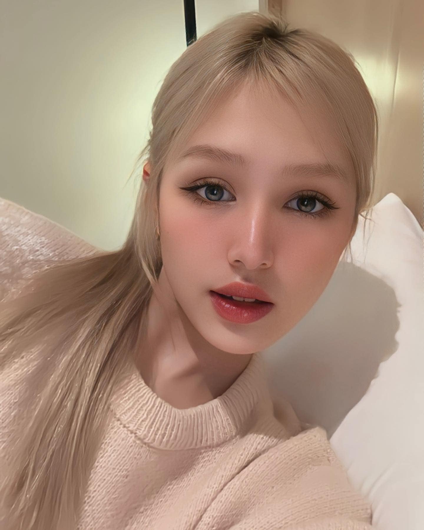 Xoài Non khiến nhiều người chú ý khi được ngợi khen nhan sắc xinh đẹp (Ảnh: FBNV)