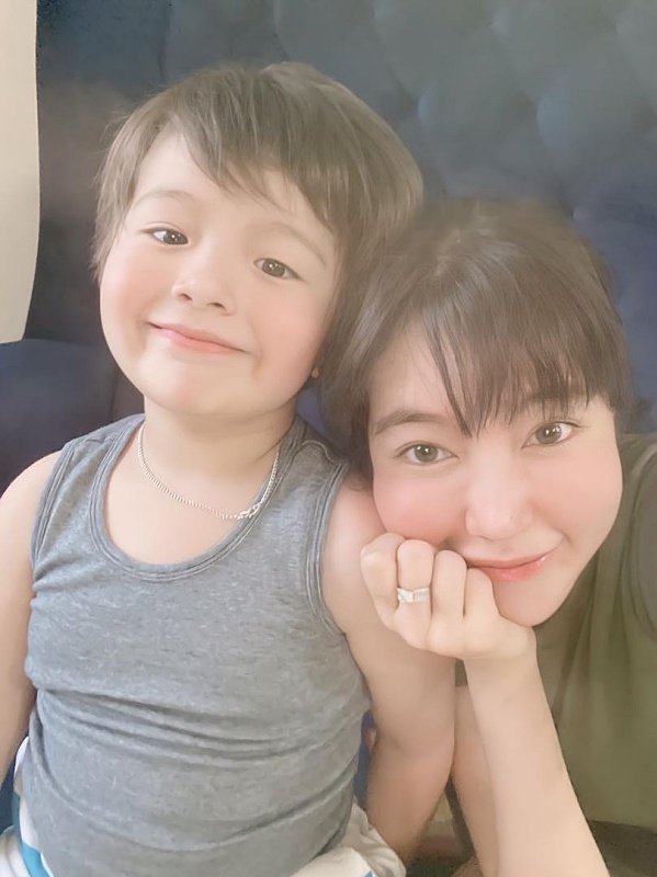 Cậu bé nhận được nhiều lời khen ngợi của đông đảo CDM. Ảnh: Facebook Cậu bé nhận được nhiều lời khen ngợi của đông đảo CDM. Ảnh: Facebook