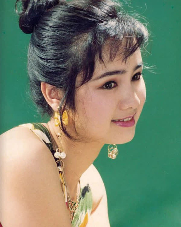 Mỹ nhân 'lá ngọc cành vàng' Thu Hà lộ nhan sắc quay lén, có còn 'khuôn vàng thước ngọc'? - Ảnh 8 Mỹ nhân 'lá ngọc cành vàng' Thu Hà lộ nhan sắc quay lén, có còn 'khuôn vàng thước ngọc'? - Ảnh 8