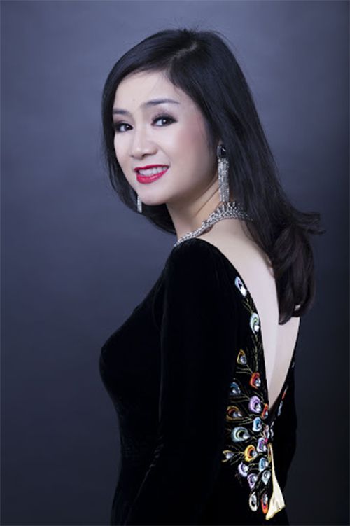 Mỹ nhân 'lá ngọc cành vàng' Thu Hà lộ nhan sắc quay lén, có còn 'khuôn vàng thước ngọc'? - Ảnh 6 Mỹ nhân 'lá ngọc cành vàng' Thu Hà lộ nhan sắc quay lén, có còn 'khuôn vàng thước ngọc'? - Ảnh 6