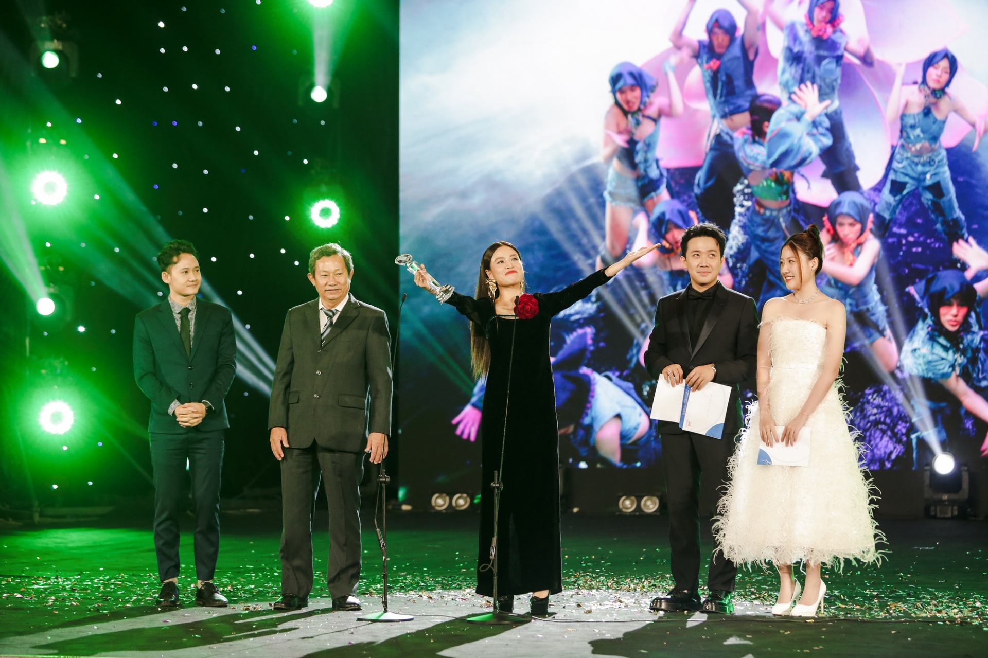 Hoàng Thùy Linh đón nhận tin vui lớn tại Làn Sóng Xanh. Ảnh: Internet