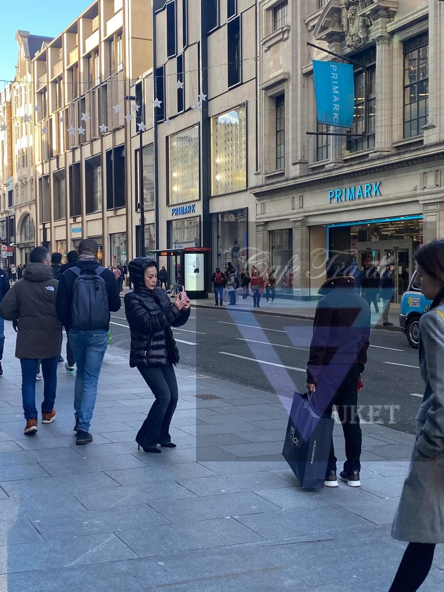 Shark Bình và Phương Oanh qua camera chụp lén ở trời Tây, cũng là chụp ảnh cho nhau nhưng lạ lắm - Ảnh 2