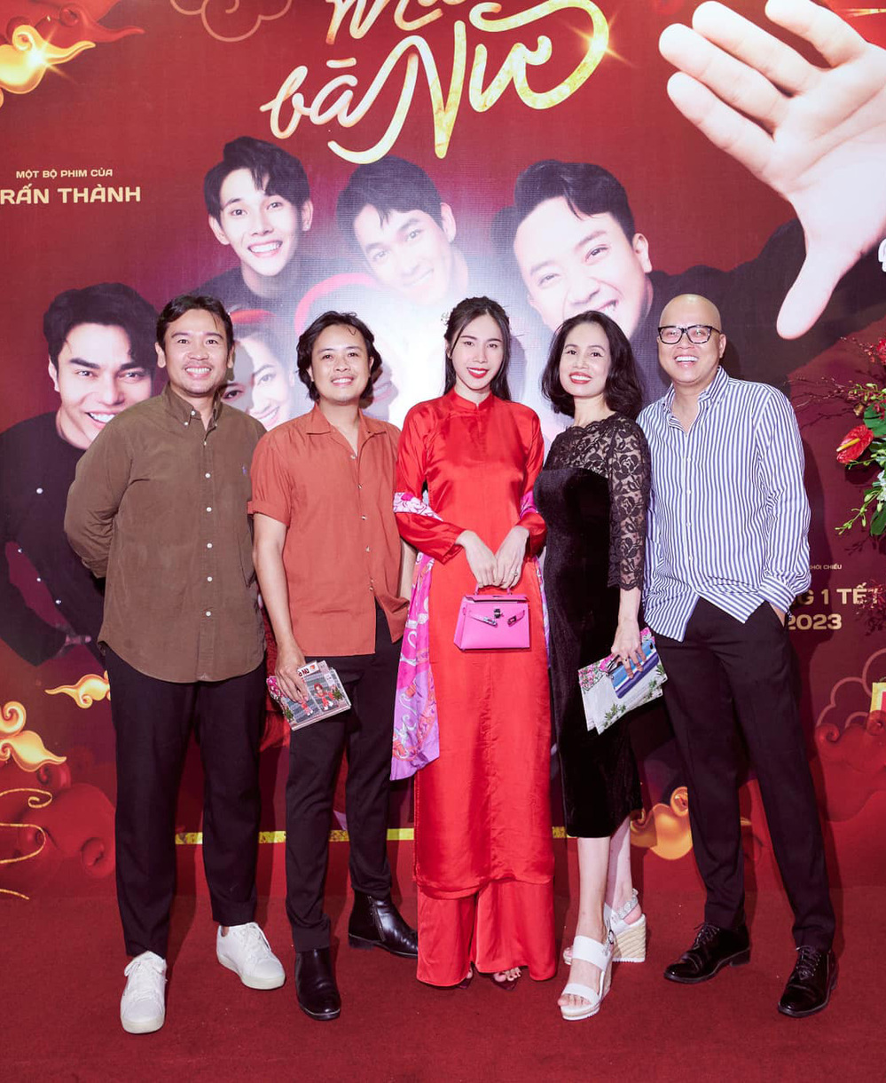 Thủy Tiên xuất hiện đầy lộng lẫy trên thảm đỏ sau thời gian dài ở ẩn, visual đẹp nức nở - ảnh 1