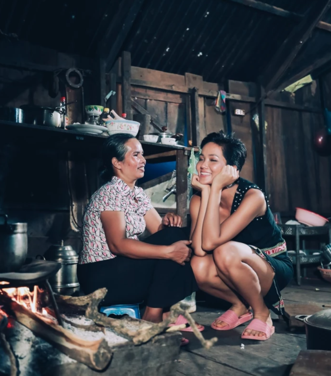 Những hình ảnh đời thường của H'Hen Niê khiến nhiều người không khỏi thích thú. Ảnh: Facebook