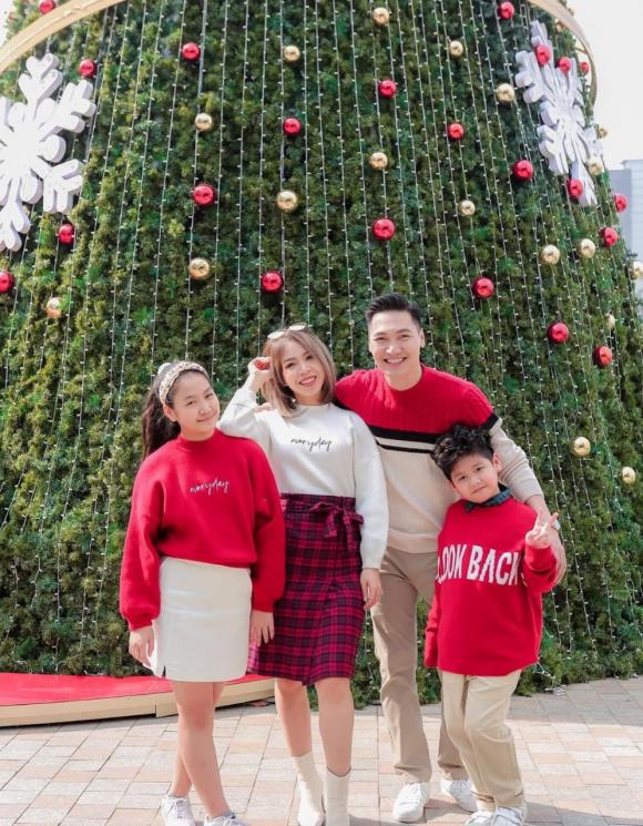 Bà xã Mạnh Trường gây ngưỡng mộ với vóc dáng thon gọn sau sinh. Ảnh: Facebook Bà xã Mạnh Trường gây ngưỡng mộ với vóc dáng thon gọn sau sinh. Ảnh: Facebook
