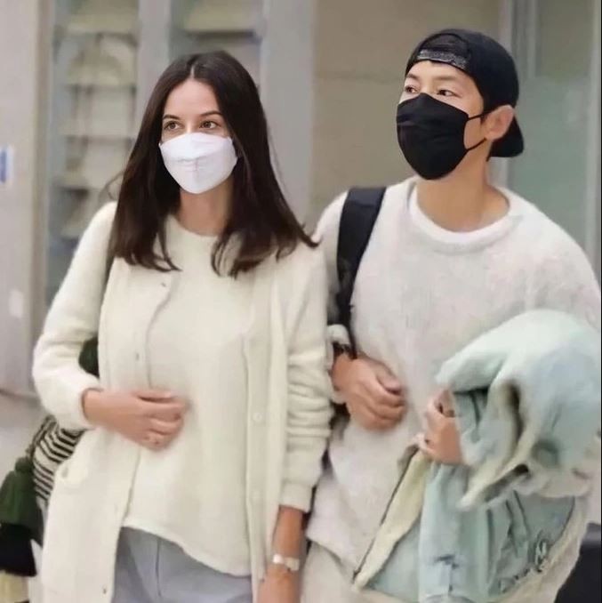 Nhiều người không khỏi xót xa cho Song Hye Kyo sau khi Song Joong Ki thông báo sắp kết hôn. Ảnh: Internet Nhiều người không khỏi xót xa cho Song Hye Kyo sau khi Song Joong Ki thông báo sắp kết hôn. Ảnh: Internet