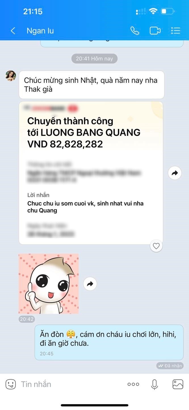 Dù Ngân 98 nhận rổ 'gạch đá' khi diện đồ kiệm vải, Lương Bằng Quang vẫn chốt hạ 'ngon và thơm' khiến CDM đỏ mặt - Ảnh 2 Dù Ngân 98 nhận rổ 'gạch đá' khi diện đồ kiệm vải, Lương Bằng Quang vẫn chốt hạ 'ngon và thơm' khiến CDM đỏ mặt - Ảnh 2