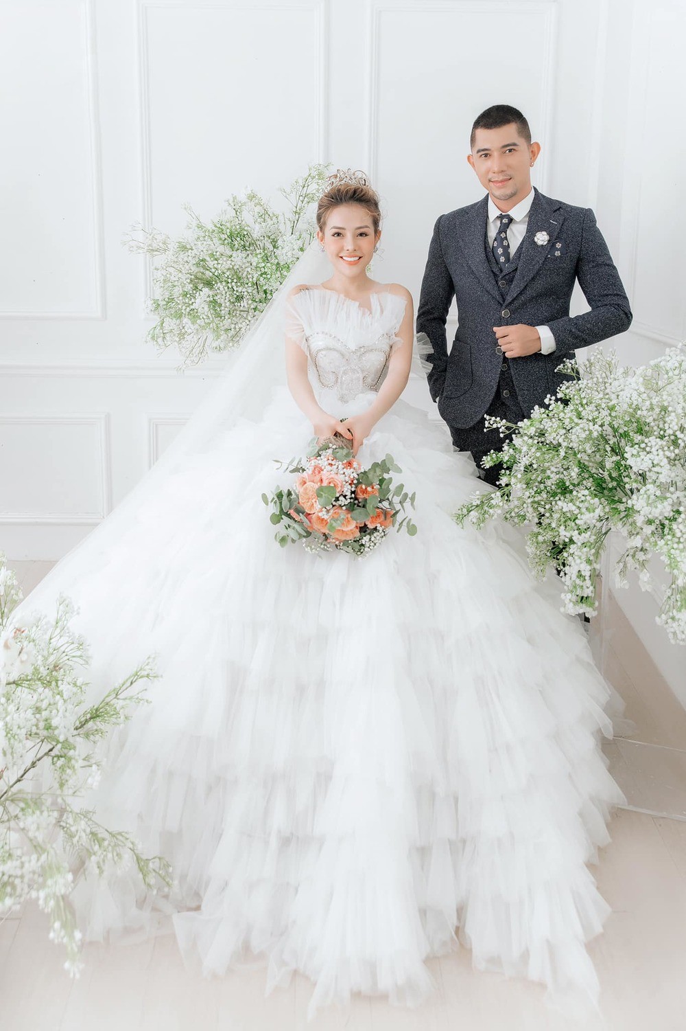 Dù Ngân 98 nhận rổ 'gạch đá' khi diện đồ kiệm vải, Lương Bằng Quang vẫn chốt hạ 'ngon và thơm' khiến CDM đỏ mặt - Ảnh 4