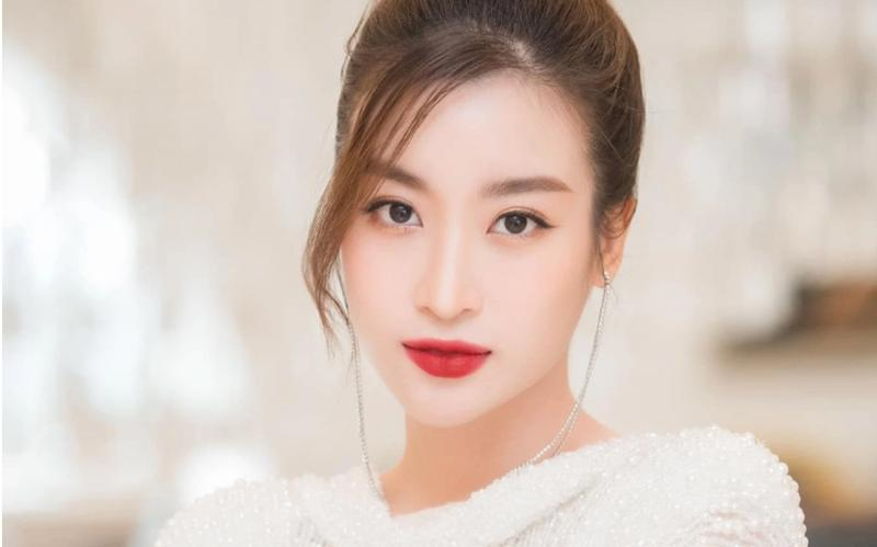 Cuộc sống của Đỗ Mỹ Linh sau khi về làm dâu chốn hào môn nhận được sự quan tâm rất lớn của CDM. Ảnh: Internet Cuộc sống của Đỗ Mỹ Linh sau khi về làm dâu chốn hào môn nhận được sự quan tâm rất lớn của CDM. Ảnh: Internet