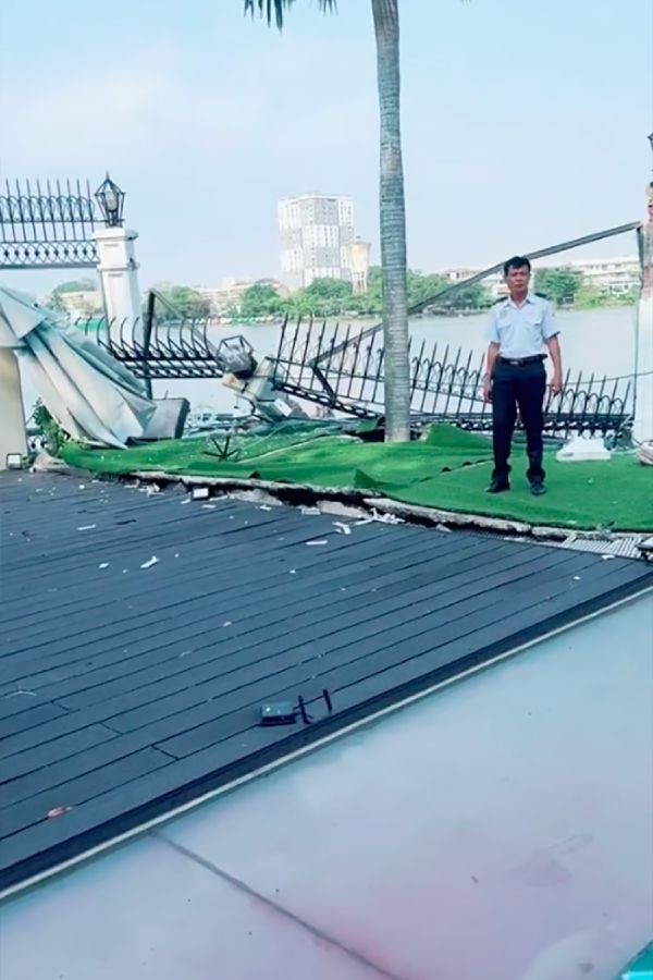 Vũ Khắc Tiệp vẫn thản nhiên làm điều này sau khi gây hoang mang với hình ảnh đổ nát trước căn biệt thự triệu đô - Ảnh 4 Vũ Khắc Tiệp vẫn thản nhiên làm điều này sau khi gây hoang mang với hình ảnh đổ nát trước căn biệt thự triệu đô - Ảnh 4