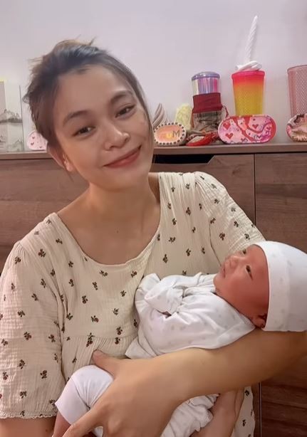 Mâu Thủy đu trend biến hình và cái kết khiến dân tình chỉ biết cười bò. Ảnh cắt từ clip Mâu Thủy đu trend biến hình và cái kết khiến dân tình chỉ biết cười bò. Ảnh cắt từ clip