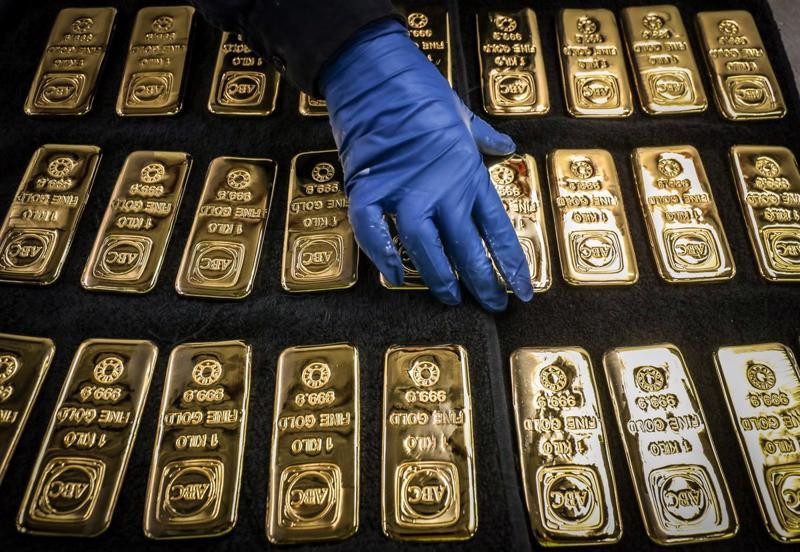 Giá vàng hôm nay 16/3, vàng 9999 10K 14K 18K 24K: Chìm trong sắc ảm đạm 3 Giá vàng hôm nay 16/3, vàng 9999 10K 14K 18K 24K: Chìm trong sắc ảm đạm 3