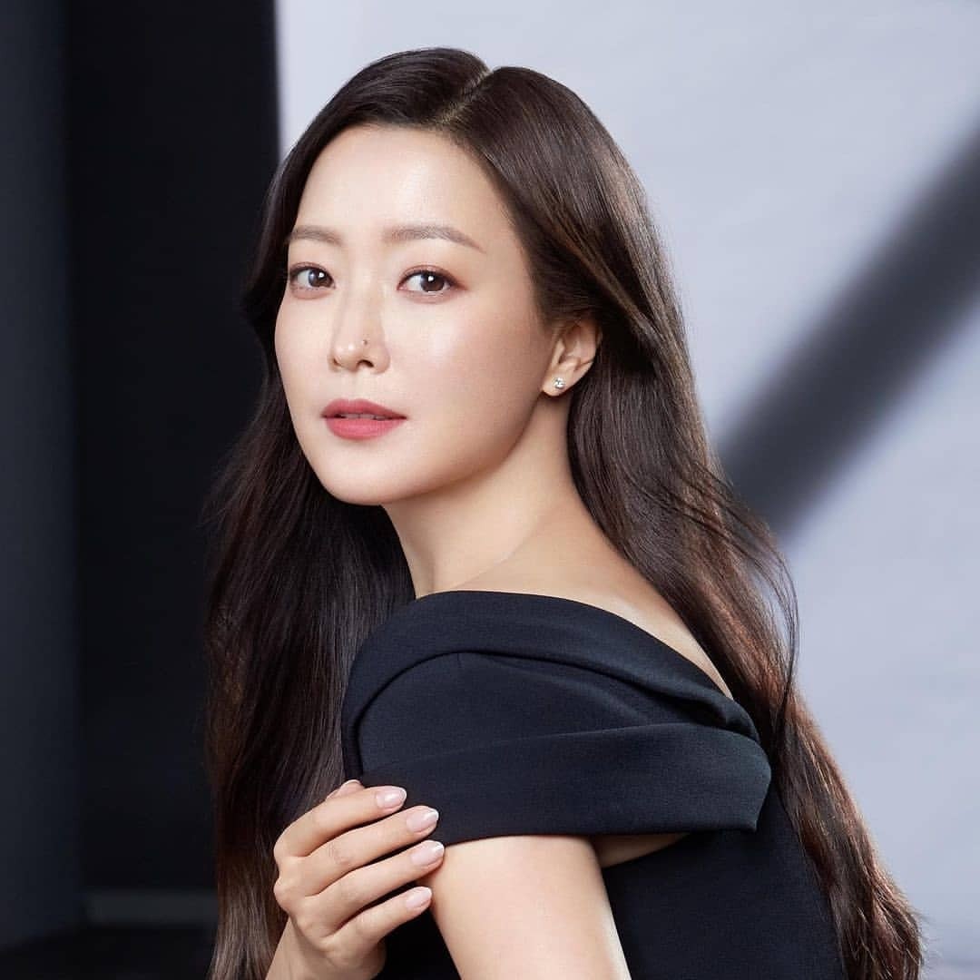 Không phải ‘fan cứng’, đây mới là quý nhân giúp Song Hye Kyo đánh bại mọi tin đồn ác ý trong giới showbiz 3 Không phải ‘fan cứng’, đây mới là quý nhân giúp Song Hye Kyo đánh bại mọi tin đồn ác ý trong giới showbiz 3