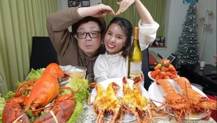Than chịu đau kém giữa ồn ào, Bà Nhân Vlog bất ngờ bị khui lại ảnh từng chỉnh sửa nhan sắc 6 Than chịu đau kém giữa ồn ào, Bà Nhân Vlog bất ngờ bị khui lại ảnh từng chỉnh sửa nhan sắc 6