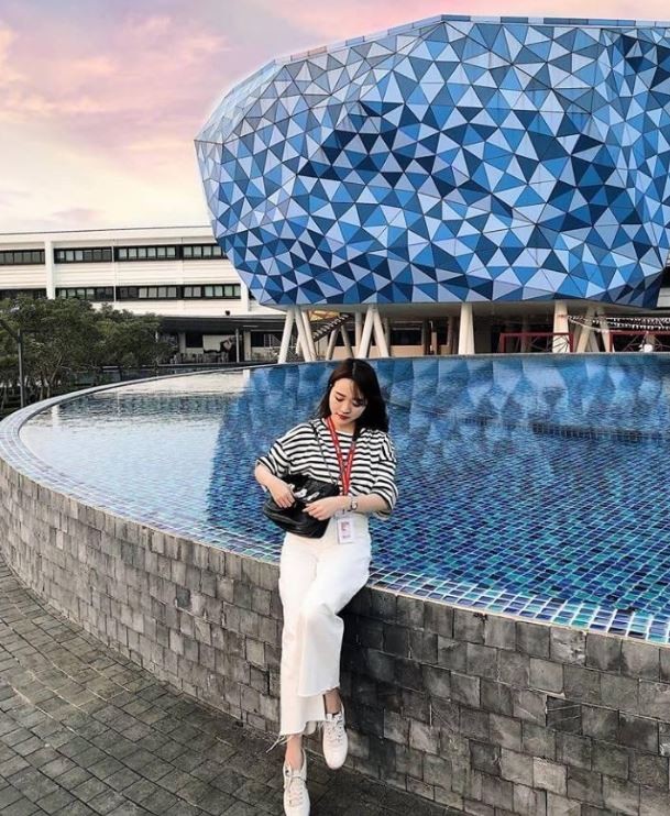 Bà xã Lương Xuân Trường hiếm hoi lộ diện, nhan sắc cực phẩm khiến dân tình 'phát sốt' 6 Bà xã Lương Xuân Trường hiếm hoi lộ diện, nhan sắc cực phẩm khiến dân tình 'phát sốt' 6