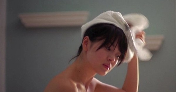 Sự thật về ảnh bán khỏa thân trong nhà tắm của Song Hye Kyo - Ảnh 1 Sự thật về ảnh bán khỏa thân trong nhà tắm của Song Hye Kyo - Ảnh 1