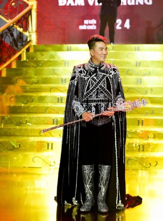 Đàm Vĩnh Hưng bất ngờ có động thái lạ sau khi giấc mơ 'gác kiếm' bị châm biếm - Ảnh 1