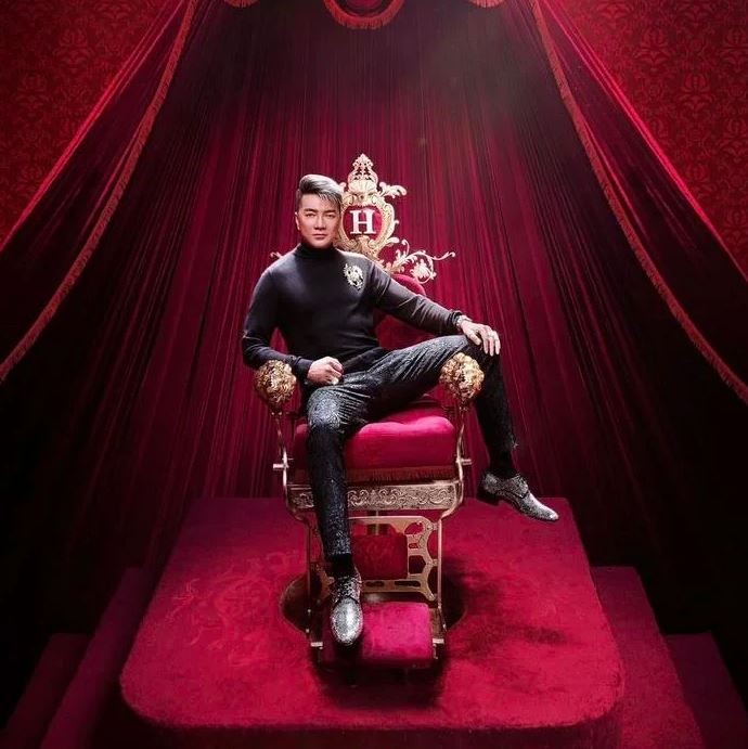 Ông hoàng nhạc Việt quyết định bỏ chữ The King trong tên gọi của sản phẩm sắp tới. Ảnh: Internet