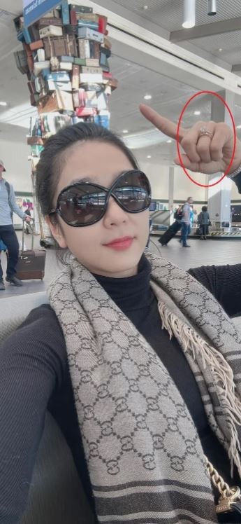 'Vua cá Koi' vừa phủ nhận tin đồn hôn nhân tan vỡ, Hà Thanh Xuân đã có động thái gây chú ý - Ảnh 2 'Vua cá Koi' vừa phủ nhận tin đồn hôn nhân tan vỡ, Hà Thanh Xuân đã có động thái gây chú ý - Ảnh 2
