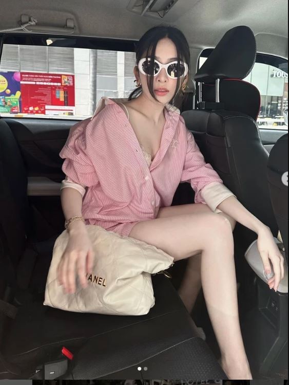 Choáng với cuộc sống ngập trong hàng hiệu của hotgirl Linh Trương ở tuổi 22 5 Choáng với cuộc sống ngập trong hàng hiệu của hotgirl Linh Trương ở tuổi 22 5
