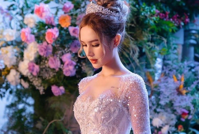 Xoài Non được biết đến là một trong những hotgirl xinh đẹp. Ảnh: Internet Xoài Non được biết đến là một trong những hotgirl xinh đẹp. Ảnh: Internet