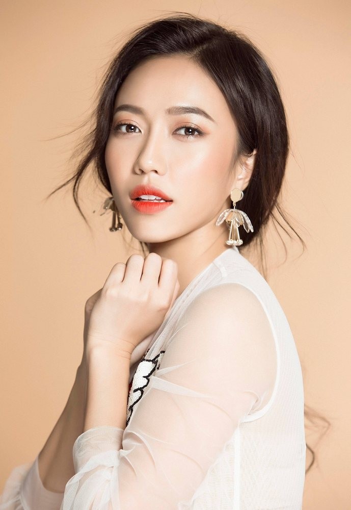 Cuộc sống của Diệu Nhi sau khi về chung nhà cùng Anh Tú nhận được sự quan tâm rất lớn của CDM. Ảnh: Internet Cuộc sống của Diệu Nhi sau khi về chung nhà cùng Anh Tú nhận được sự quan tâm rất lớn của CDM. Ảnh: Internet