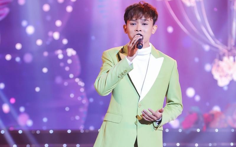 Hồ Văn Cường bất ngờ lột xác ở thể loại nhạc mới, ngoại hình gây chú ý - Ảnh 2 Hồ Văn Cường bất ngờ lột xác ở thể loại nhạc mới, ngoại hình gây chú ý - Ảnh 2