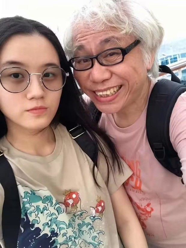 Vợ của Lý Khôn Thành bị các con chồng đuổi khỏi nhà và cấm không cho tham gia tang lễ. Ảnh: Internet Vợ của Lý Khôn Thành bị các con chồng đuổi khỏi nhà và cấm không cho tham gia tang lễ. Ảnh: Internet