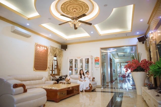 Choáng ngợp với căn biệt thự triệu đô hơn 3000m2 của ca sĩ Vy Oanh - Ảnh 4 Choáng ngợp với căn biệt thự triệu đô hơn 3000m2 của ca sĩ Vy Oanh - Ảnh 4