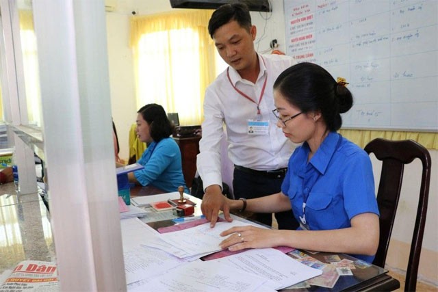 Mức lương cán bộ xã sẽ có nhiều thay đổi từ tháng 7/2013. Ảnh: Internet Mức lương cán bộ xã sẽ có nhiều thay đổi từ tháng 7/2013. Ảnh: Internet