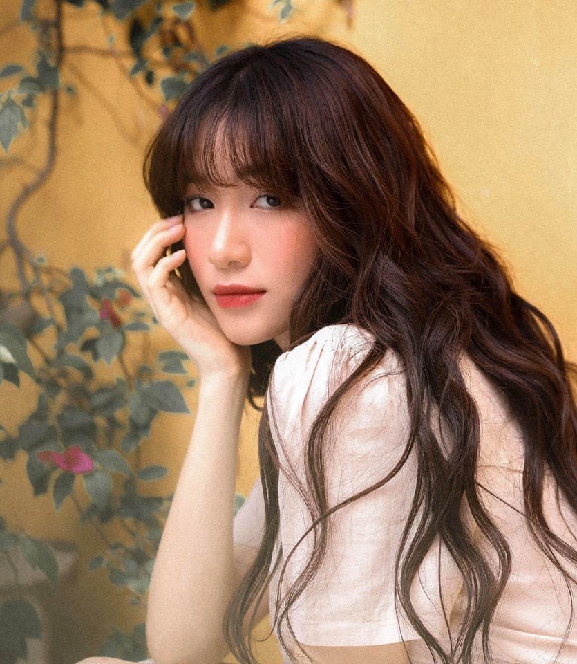 Thời điểm hiện tại, Hòa Minzy không chỉ tham gia vào lĩnh vực ca hát mà còn lấn sân sang lĩnh vực kinh doanh. Ảnh: Internet