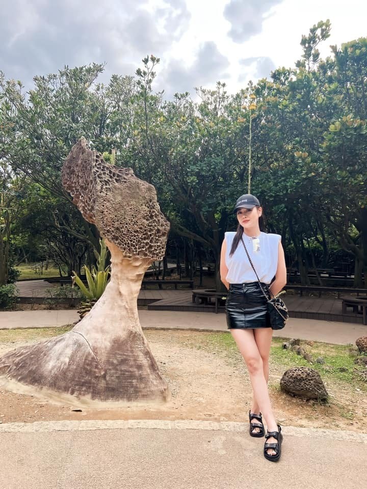 Phương Oanh xả loạt đồ hiệu khét lẹt sau tin đồn 'ăn bám' đại gia - Ảnh 1 Phương Oanh xả loạt đồ hiệu khét lẹt sau tin đồn 'ăn bám' đại gia - Ảnh 1