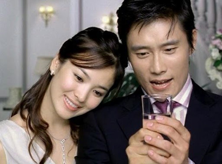 Song Hye Kyo bất ngờ bị gọi là 'mỹ nhân dễ yêu' nhất Kbiz sau hôn nhân chóng vánh với Song Joong Ki - Ảnh 1 Song Hye Kyo bất ngờ bị gọi là 'mỹ nhân dễ yêu' nhất Kbiz sau hôn nhân chóng vánh với Song Joong Ki - Ảnh 1