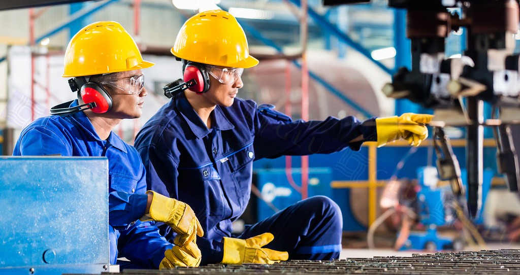 Nhiều người lao động sẽ được tăng lương cơ sở từ ngày 1/7. Ảnh: Internet