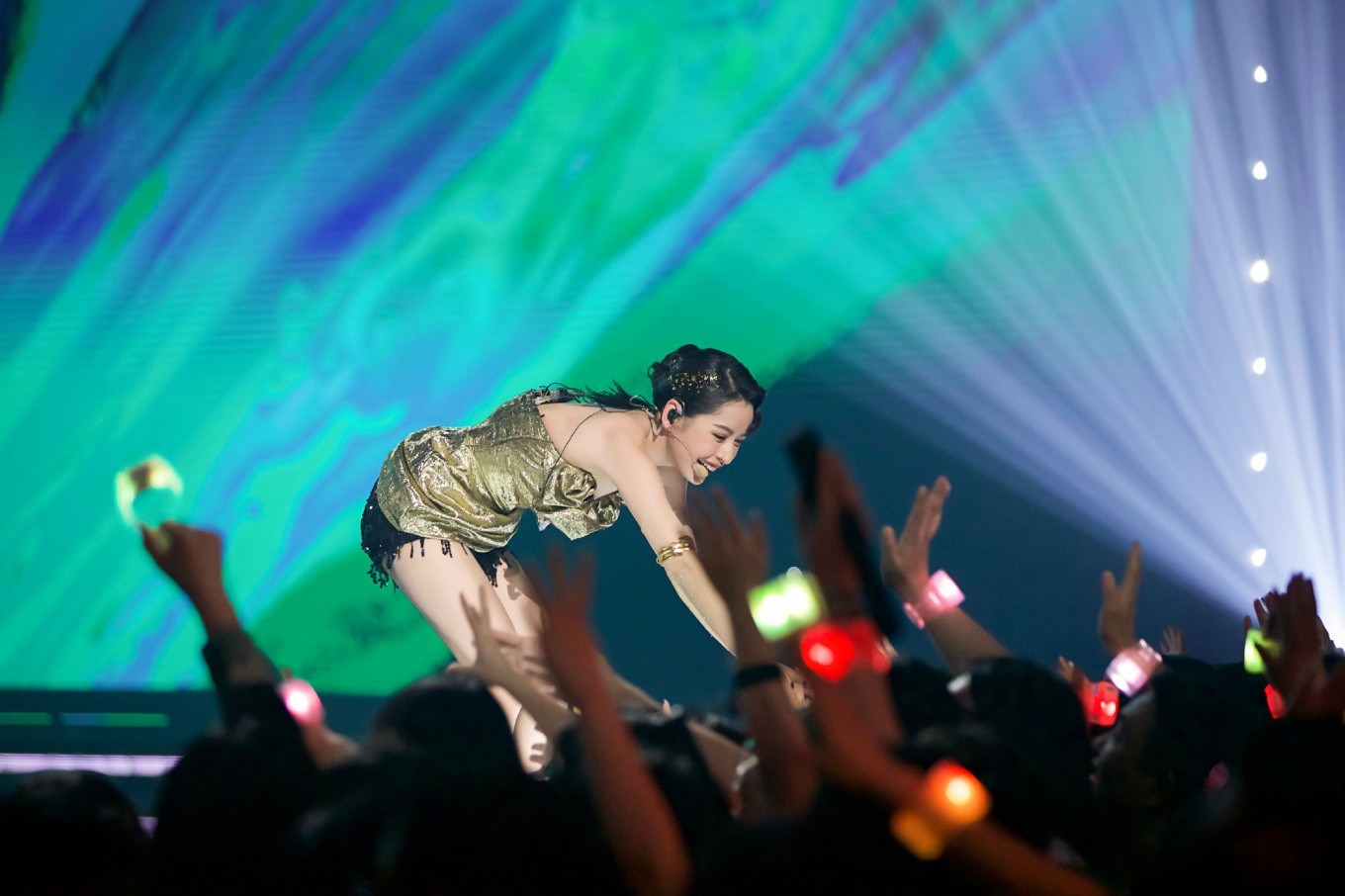 Những hình ảnh mãn nhãn trong màn thể hiện của Chi Pu tại Đạp Gió 2023. Ảnh: Mango TV