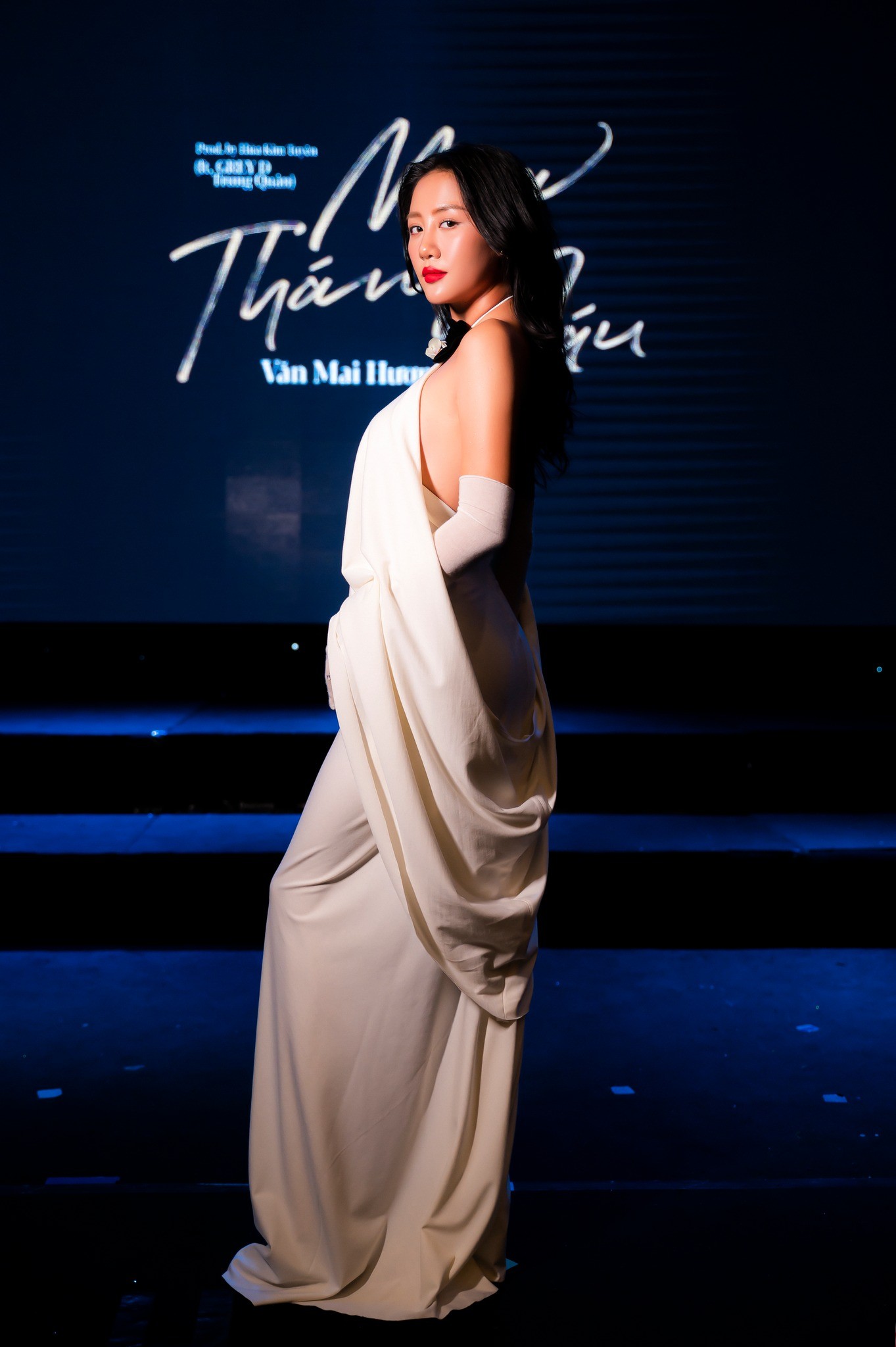 Văn Mai Hương khiến dân tình ngỡ ngàng với nhan sắc ngày càng thăng hạng - Ảnh 3