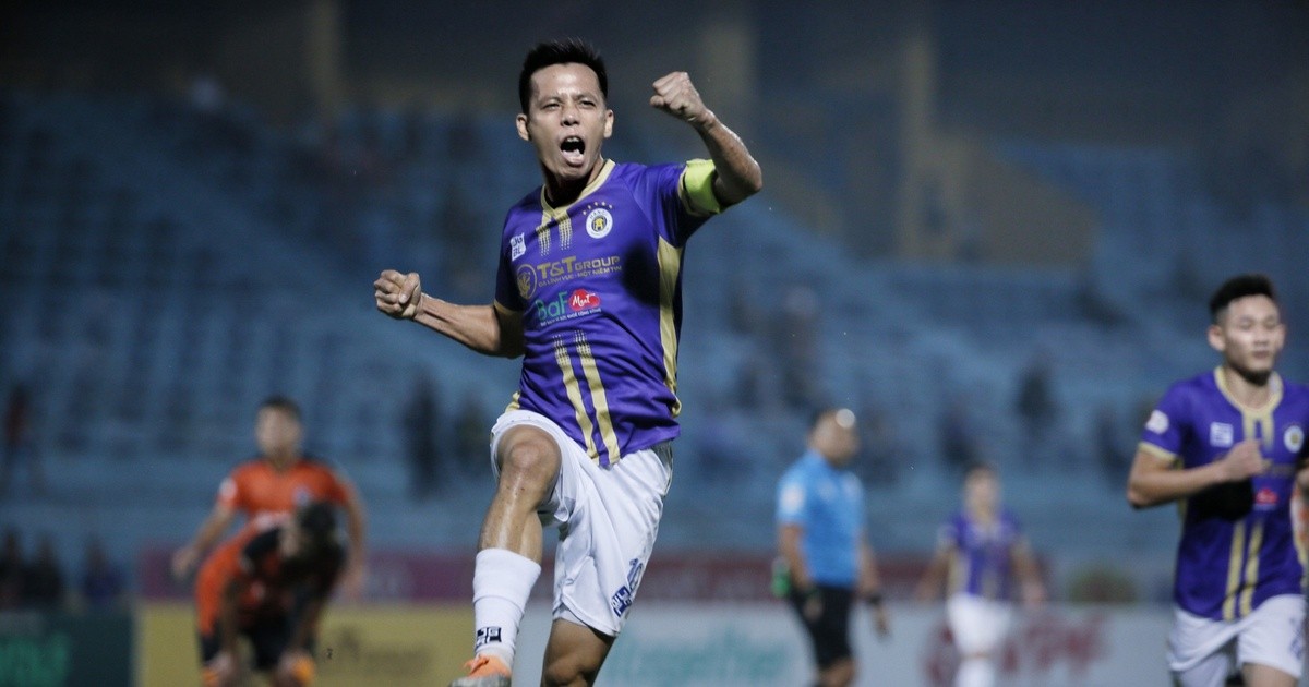 Phong độ chói sáng, Văn Quyết sẵn sàng xô đổ kỷ lục của Lê Công Vinh? - Ảnh 1