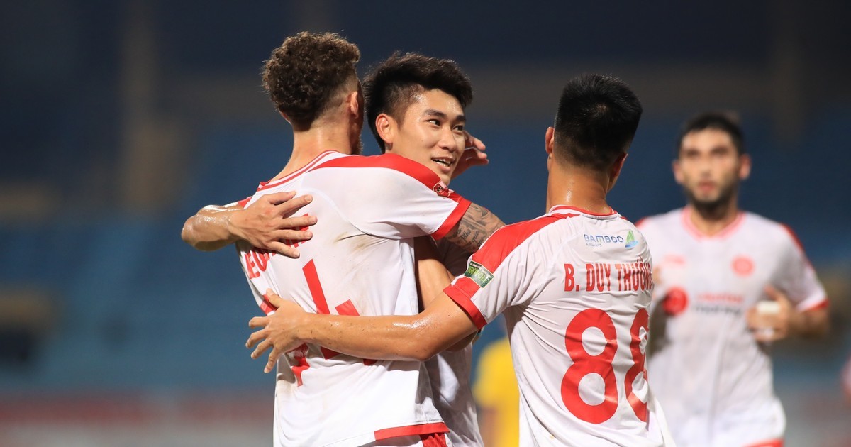 Geovan gặp chấn thương khá nặng và không kiềm được nước mắt. Ảnh: Internet