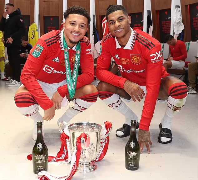 Cặp đôi người Anh, Jadon Sancho và Marcus Rahsford đóng vai trò quan trọng trong hành trình vô địch Carabao Cup. Cặp đôi người Anh, Jadon Sancho và Marcus Rahsford đóng vai trò quan trọng trong hành trình vô địch Carabao Cup.
