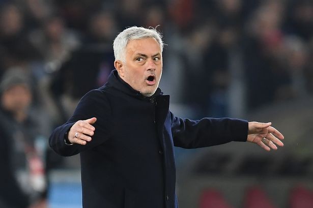 Mourinho khó tránh khỏi án phạt. Ảnh: Getty Mourinho khó tránh khỏi án phạt. Ảnh: Getty