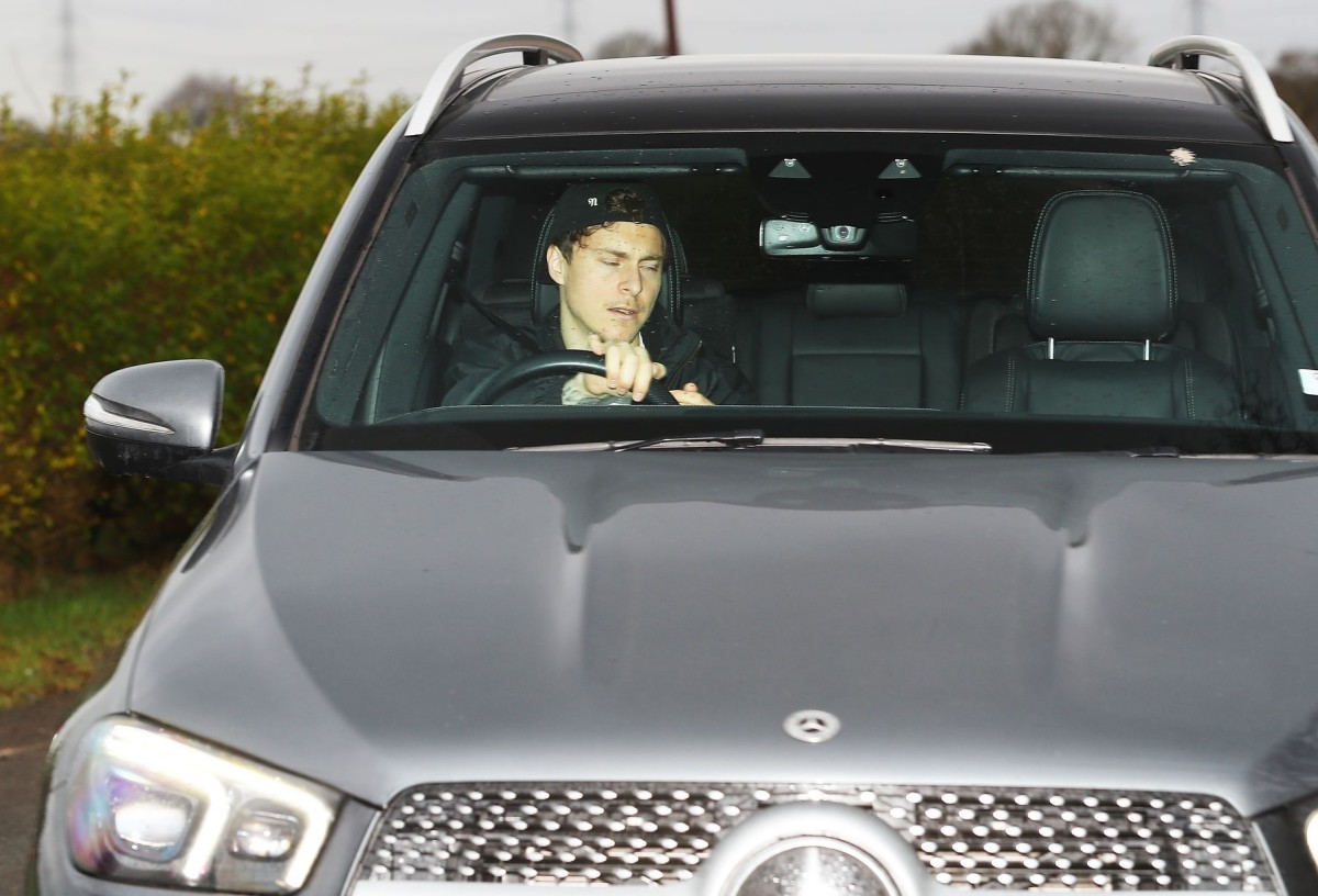 Các cầu thủ không ra sân như Lindelof cũng không thể vui nỗi sau thất bại vừa qua.