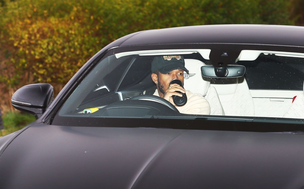 Bàn thua đầu tiên của Man United có lỗi của Fred khi anh để Andy Robertson chuyền vào khoảng trống với trung vệ Raphael Varane, tạo điều kiện để Gakpo mở tỷ số.