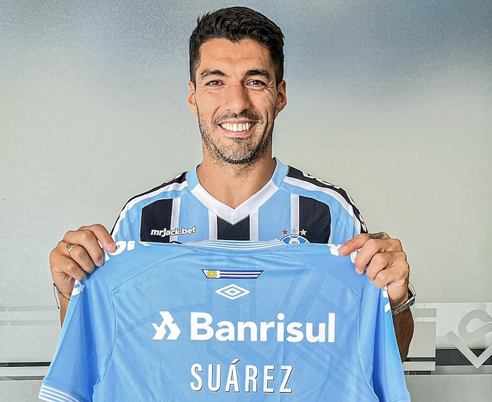 10. Luis Suarez (1,7 triệu lượt tìm kiếm hàng tháng): Tiền đạo người Uruguay là một trong những cầu thủ xuất sắc nhất trong thế hệ của mình. Ở tuổi 36, Suarez vẫn đang tận hưởng chương cuối của sự nghiệp trong màu áo Gremino.