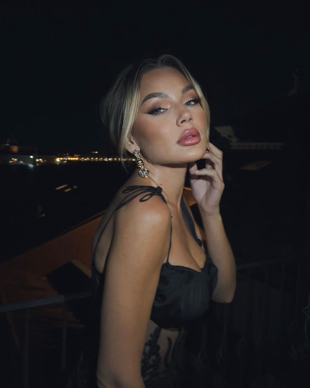 Cầu thủ 23 tuổi ghi 13 bàn vào năm ngoái trong màu áo Empilo và cũng từng thi đấu cho Frosinone hay Genoa.