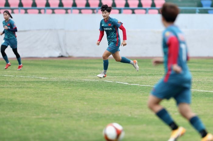 ĐT nữ Việt Nam tập ở Quảng Ninh đến ngày 18/3 sau đó trở về Hà Nội. Đến ngày 1/4, toàn đội lên đường sang Nepal đá vòng loại Olympic Paris 2024.