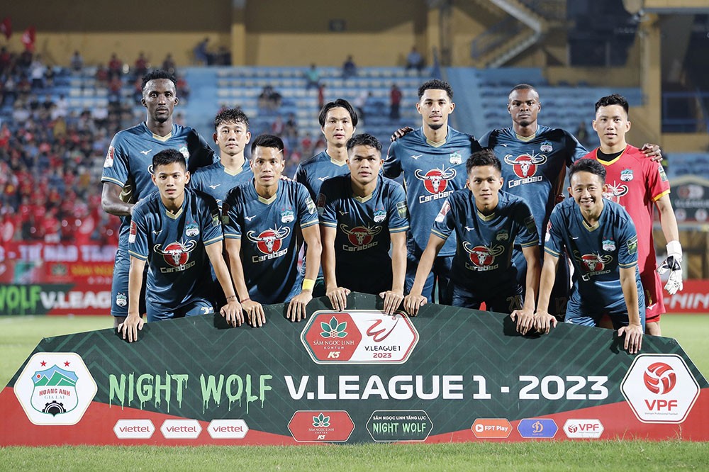 Nhưng mọi dự đoán đều sai lầm, HAGL bất ngờ có ngày thi đấu khởi sắc và giành thắng lợi tưng bừng.