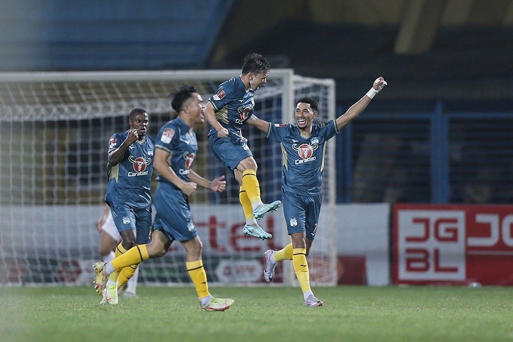 HAGL có thắng lợi tưng bừng ở vòng 5 V.League. Ảnh: VPF