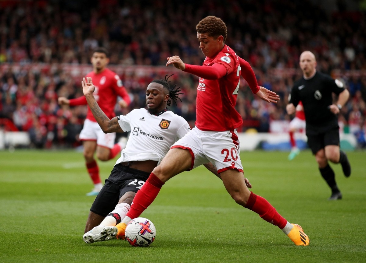 4. Man United lần thứ 3 thắng 4 trận trước cùng một đối thủ trong một mùa giải: 1993/94 (Sheffield Wednesday), 2010/11 (Chelsea), 2022/23 (Nottingham Forest).