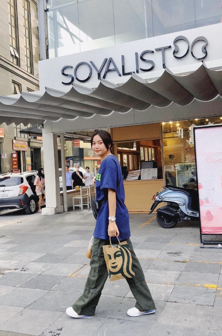 Nếu gặp bên ngoài sân cỏ, ít ai nghĩ Thảo Anh là cầu thủ liên tục phải thi đấu trong điều kiện khắc nghiệt.